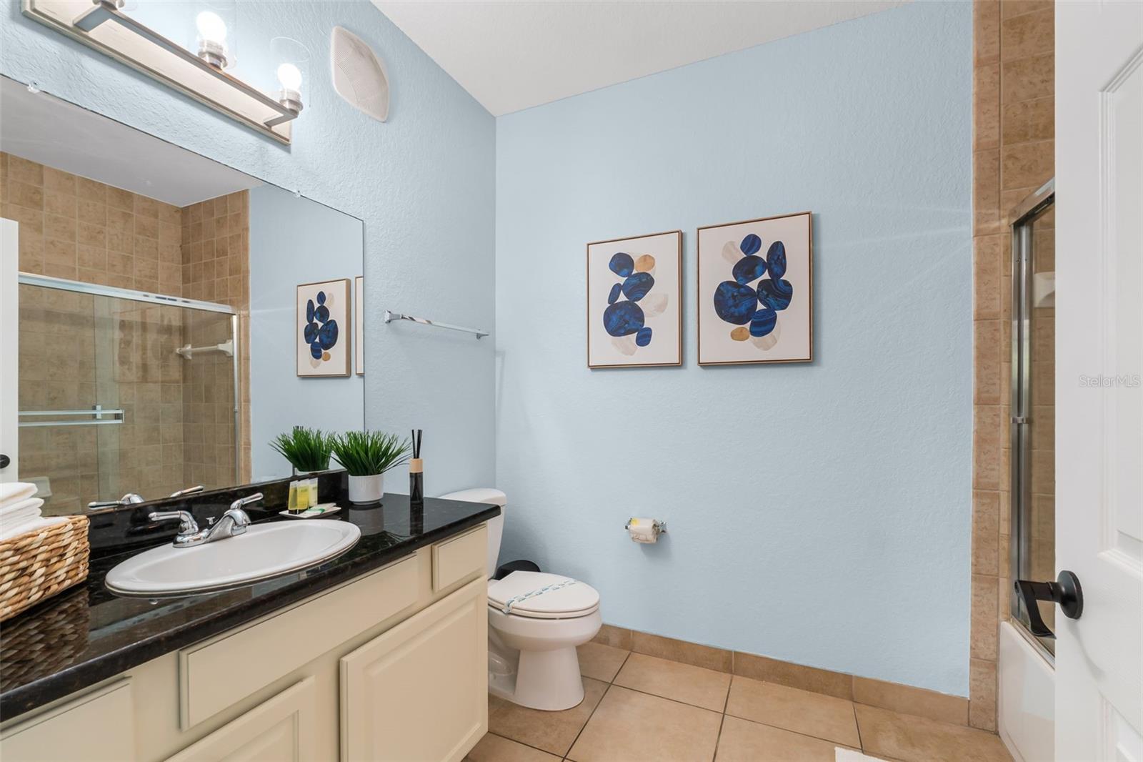 Image 32 of 51 For 8020 Tuscany Way 6301