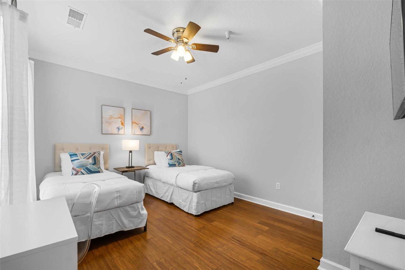 Image 33 of 51 For 8020 Tuscany Way 6301