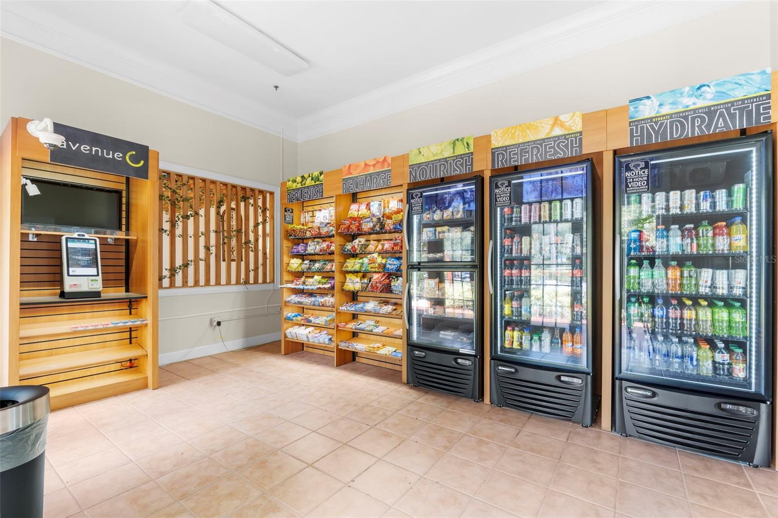 Image 43 of 51 For 8020 Tuscany Way 6301