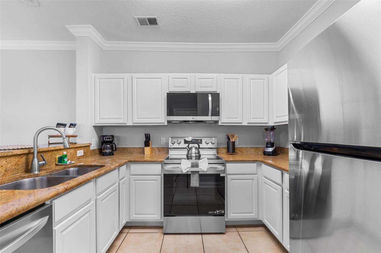 Image 9 of 51 For 8020 Tuscany Way 6301