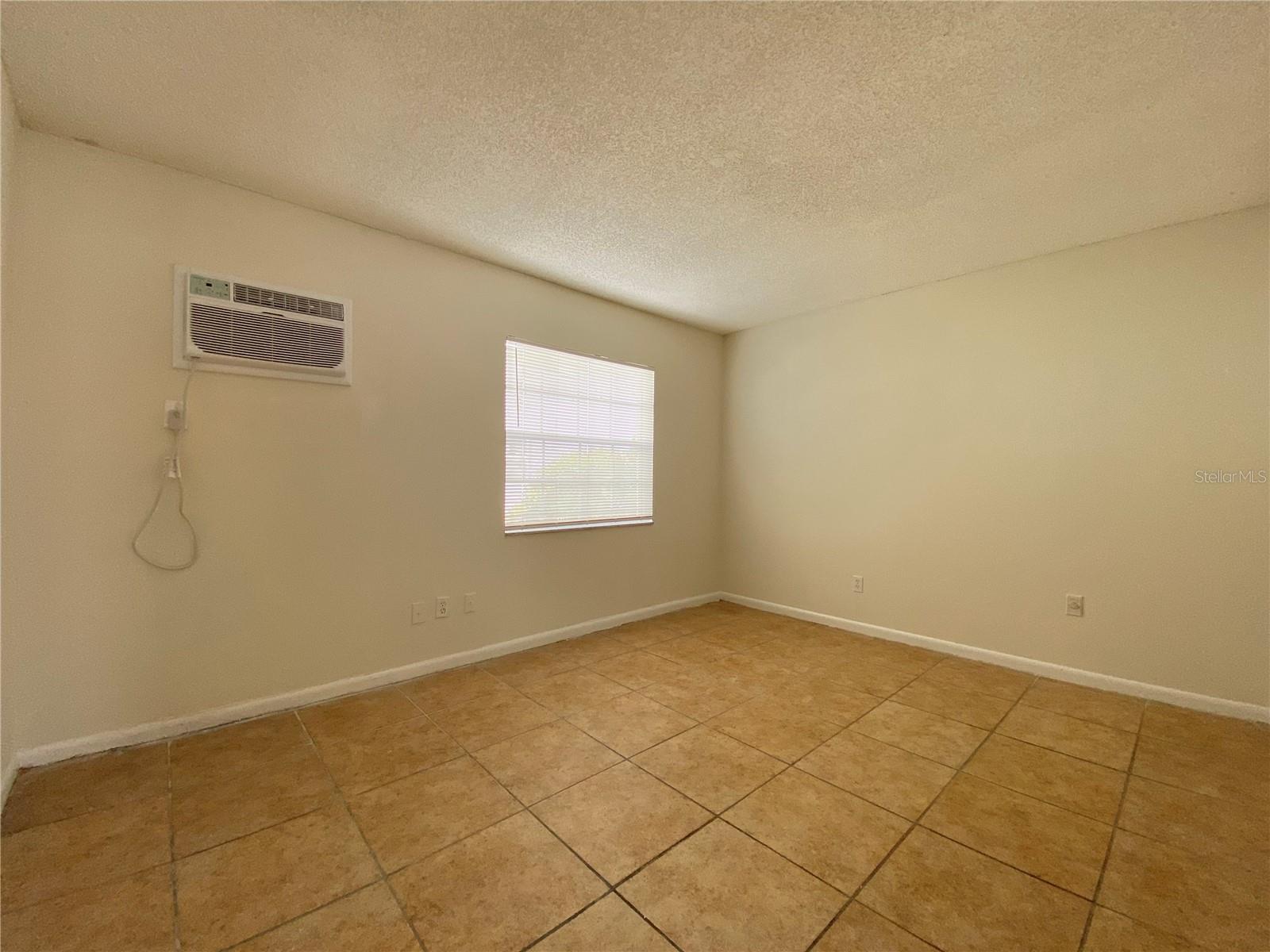 Image 8 of 13 For 5230 Davisson Avenue