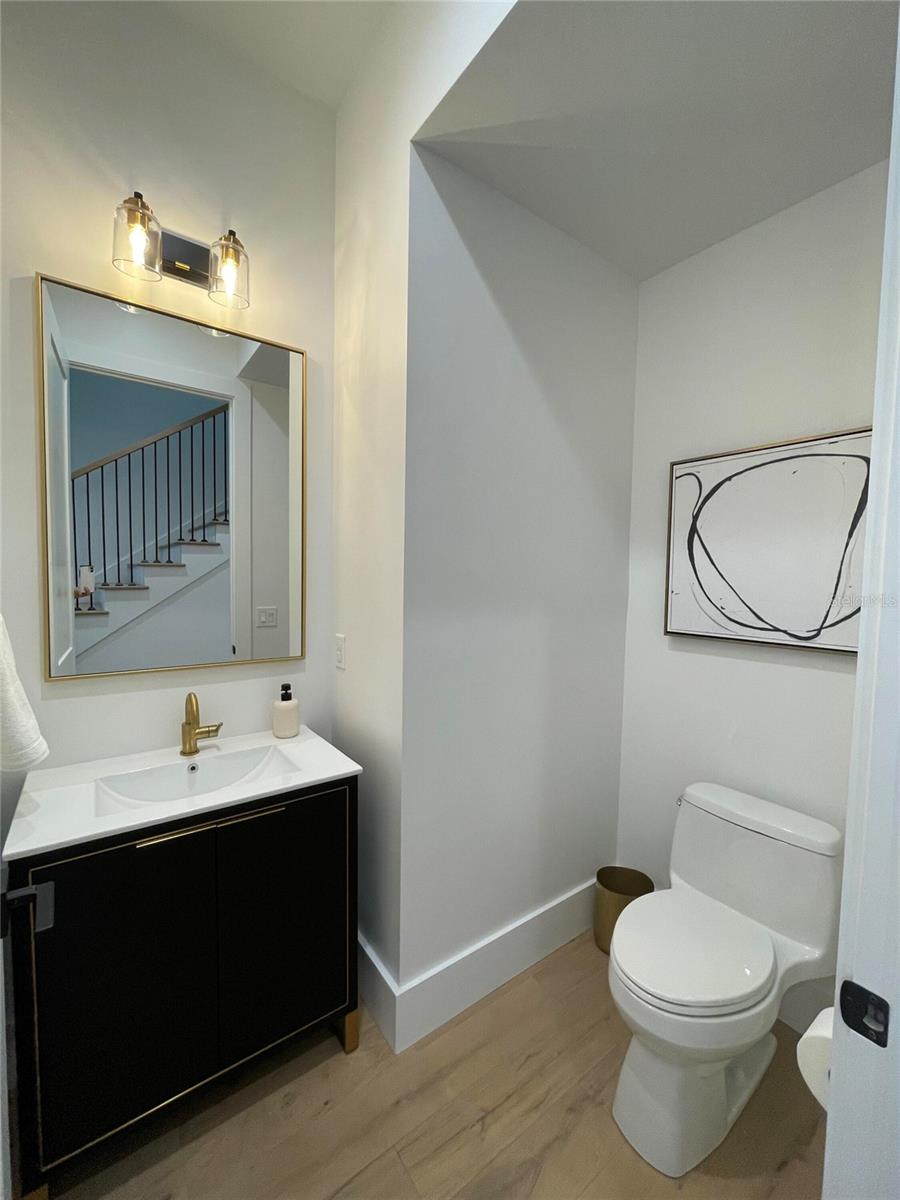 Image 9 of 21 For 1409 Moody Avenue 1