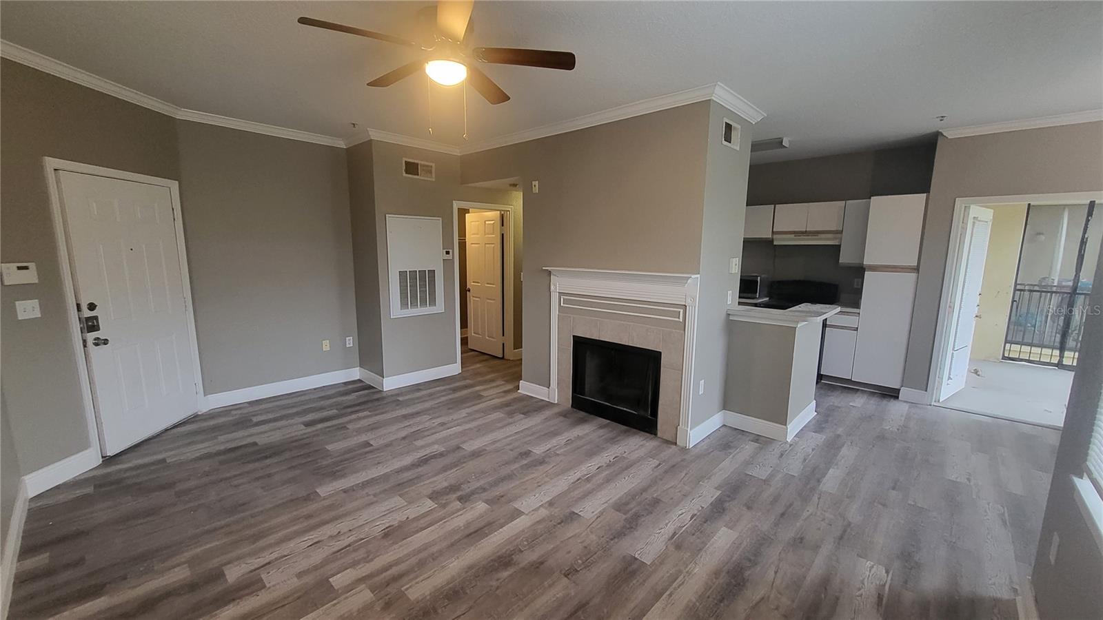 Image 3 of 17 For 2558 Robert Trent Jones Drive 1435