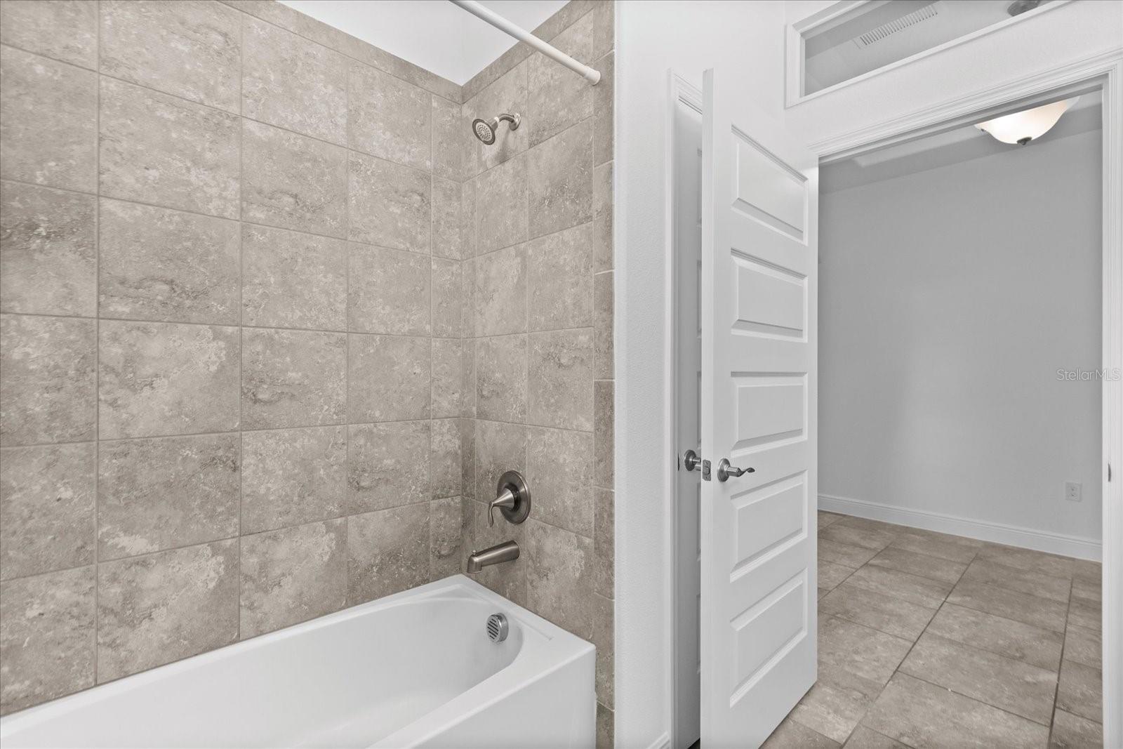 Image 26 of 63 For 15500 Fountain Cove Court
