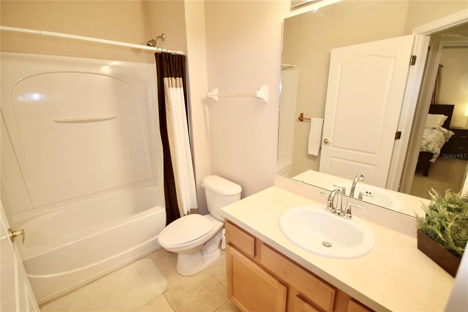 Image 16 of 35 For 2458 Caravelle Circle