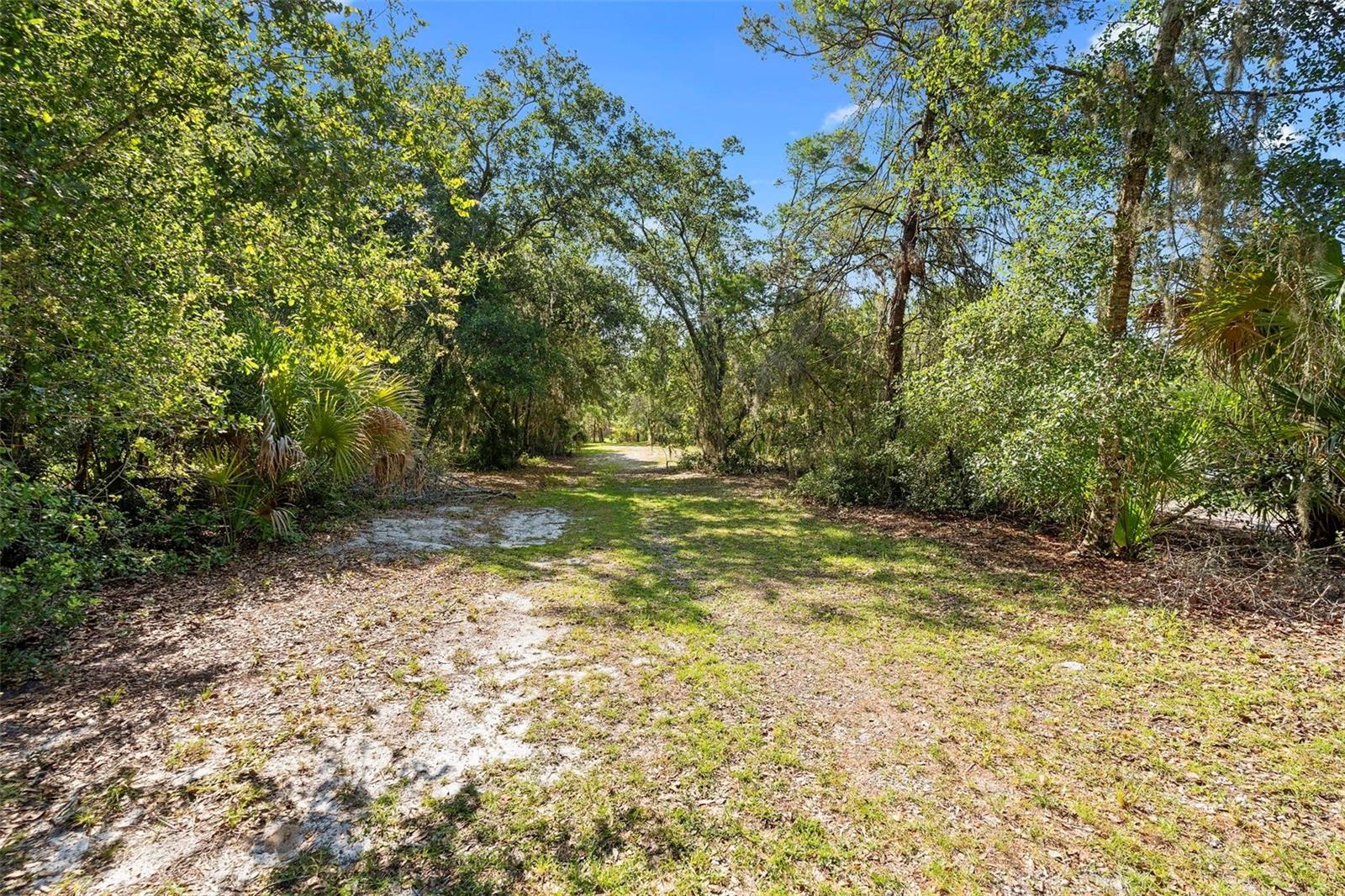 Image 22 of 29 For 1835 Glencoe Road