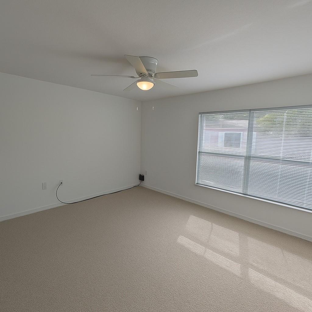 Image 16 of 33 For 10562 Windsor Lake Court 0