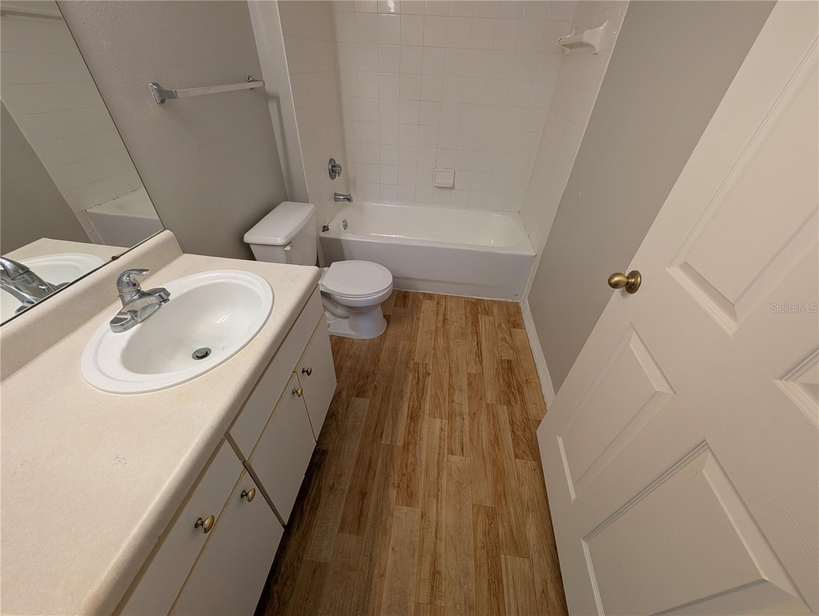 Image 24 of 33 For 10562 Windsor Lake Court 0