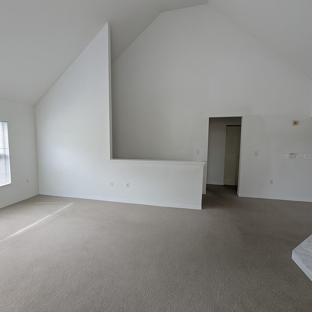 Image 6 of 33 For 10562 Windsor Lake Court 0