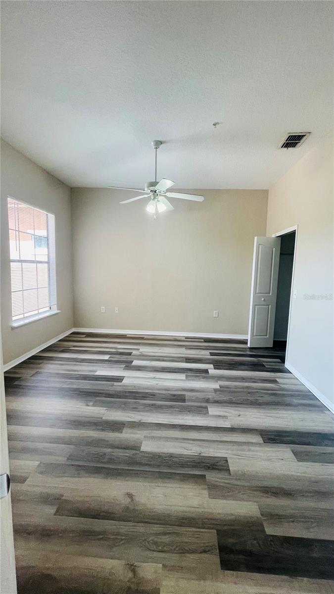 Image 17 of 31 For 6149 Metrowest Boulevard 305