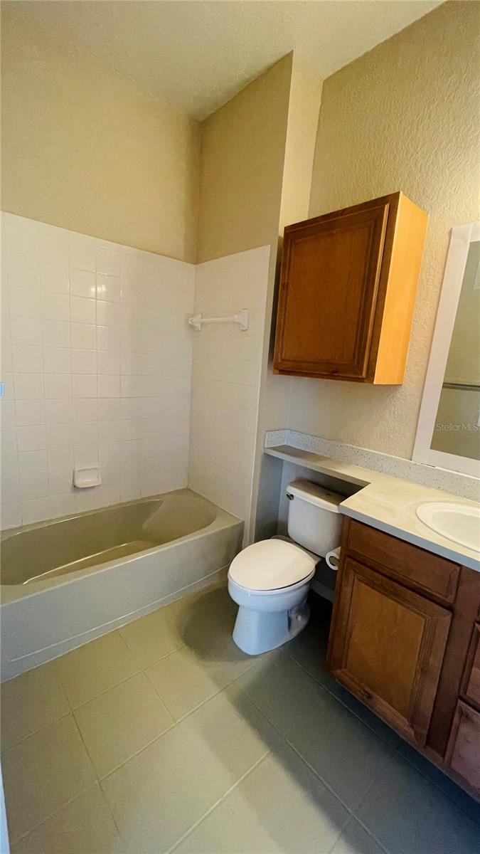 Image 18 of 31 For 6149 Metrowest Boulevard 305