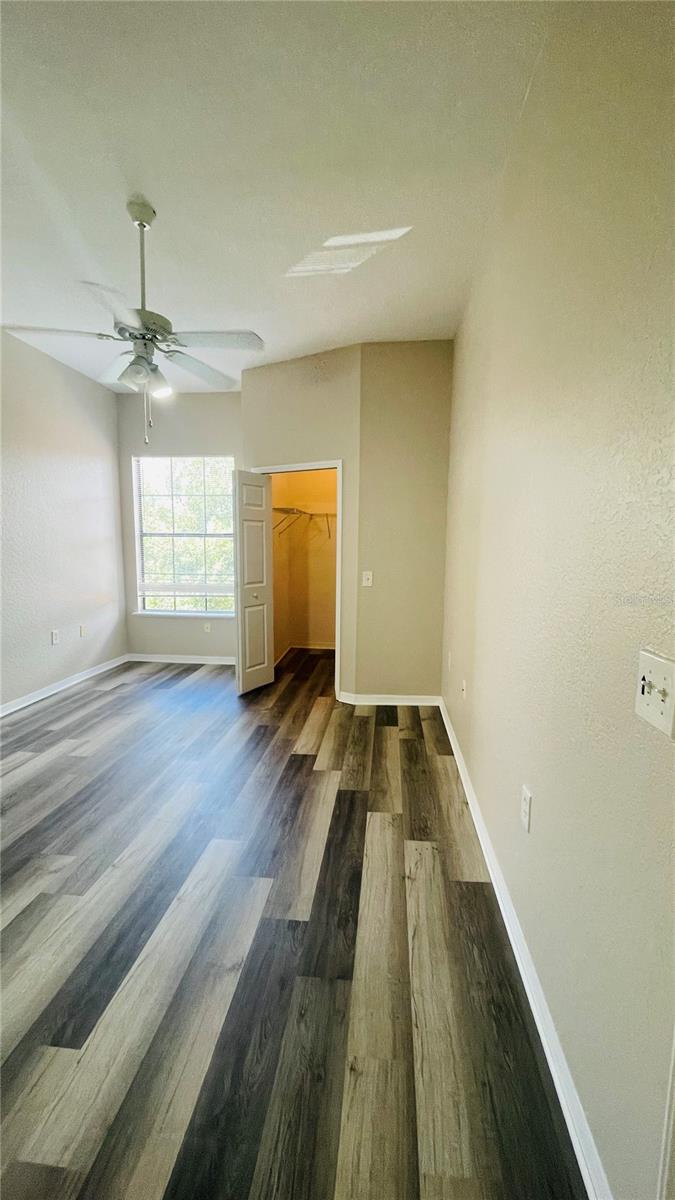 Image 20 of 31 For 6149 Metrowest Boulevard 305