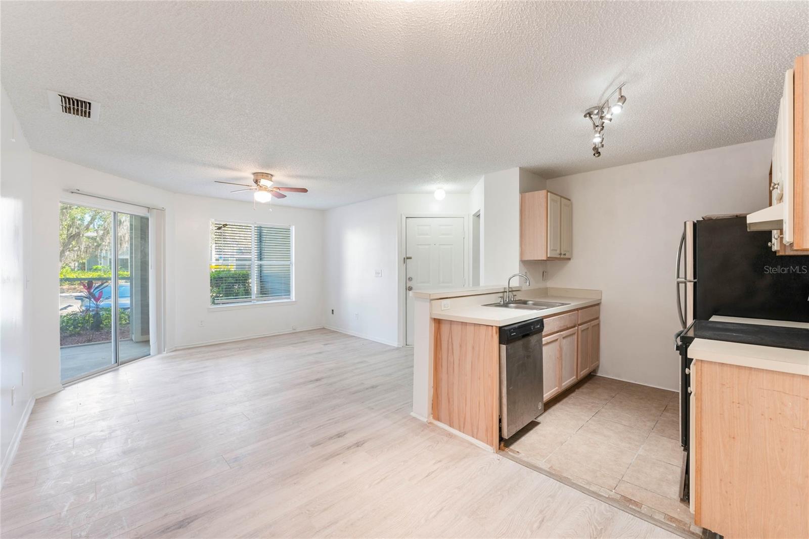 Image 5 of 11 For 711 Sugar Bay Way 109