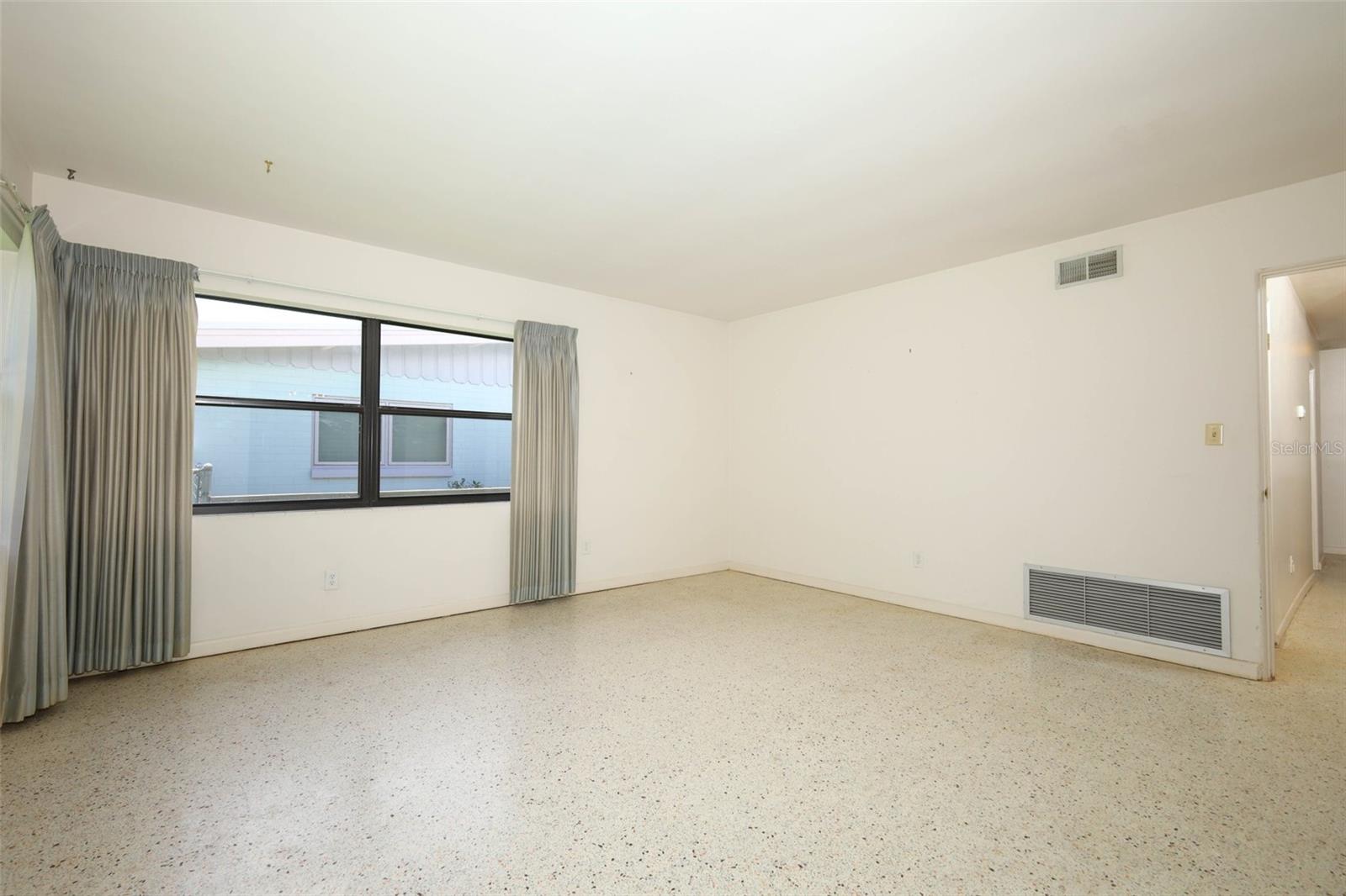 Image 4 of 47 For 2417 Bayfront Parkway