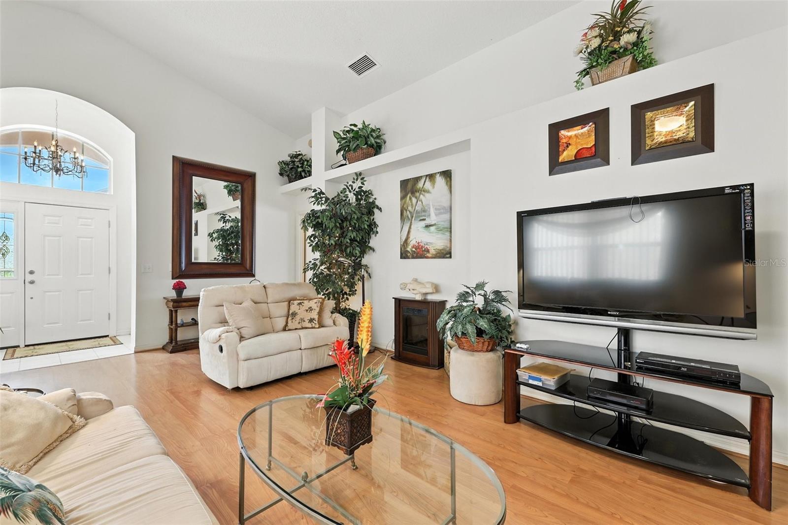 Image 7 of 25 For 1752 Challenger Avenue