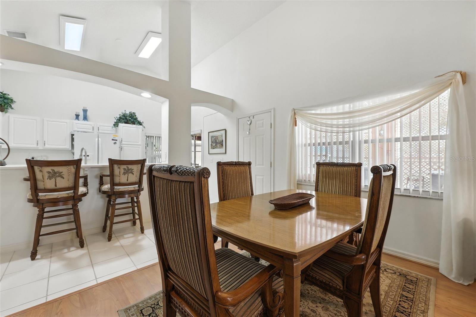 Image 8 of 25 For 1752 Challenger Avenue