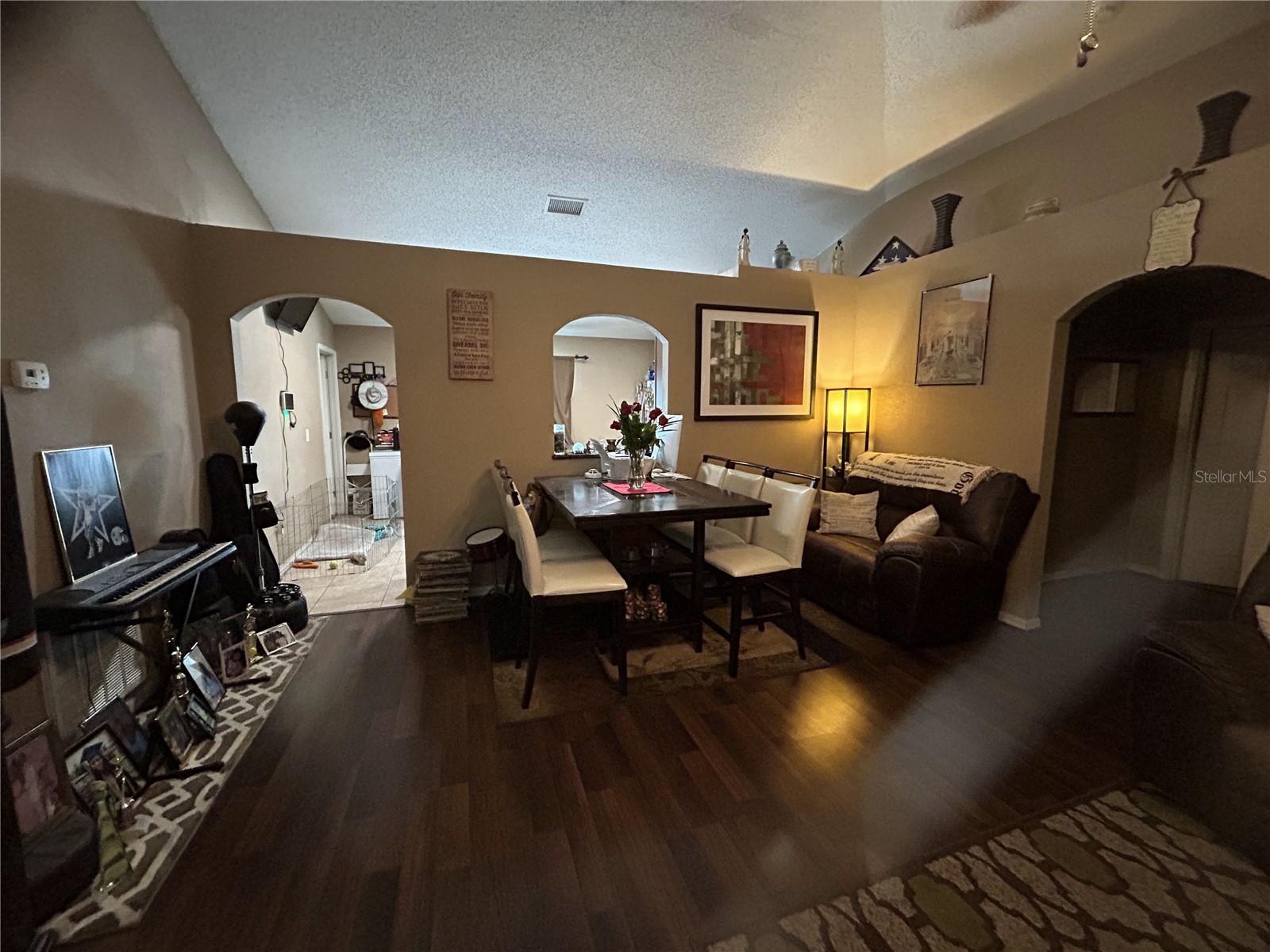 Image 2 of 32 For 2830 Gramercy Drive