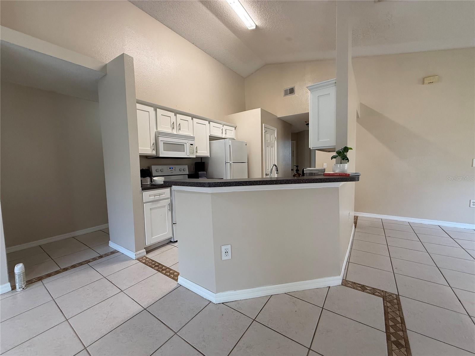 Image 4 of 15 For 722 Casterton Circle