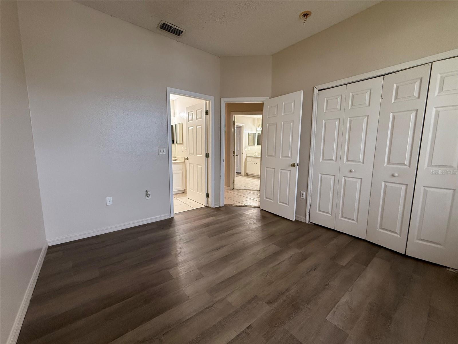 Image 7 of 15 For 722 Casterton Circle