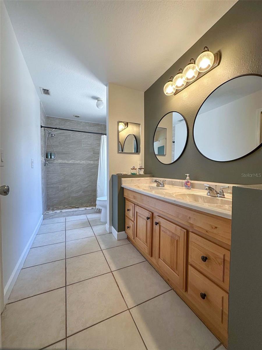 Image 11 of 21 For 1470 Daniels Cove Drive