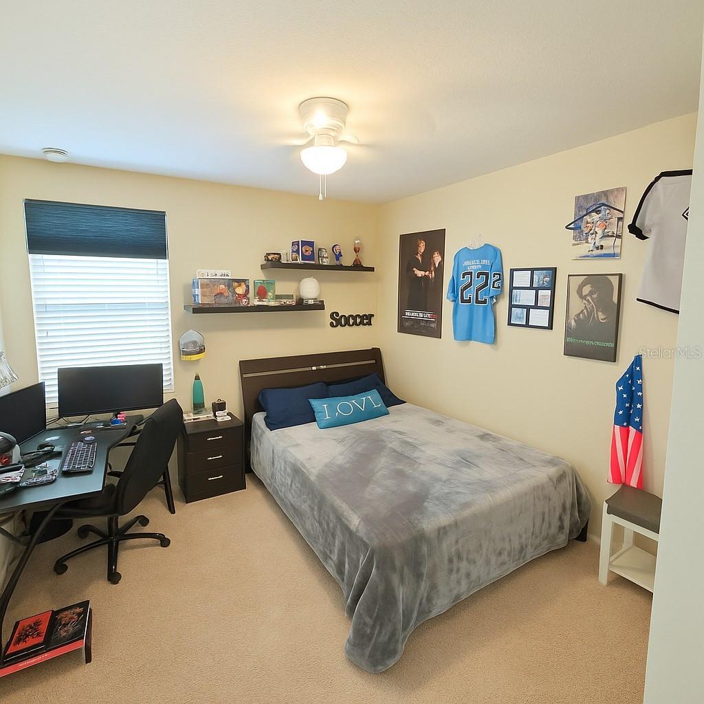 Listing photo id 5 for 14164 Swanley Street