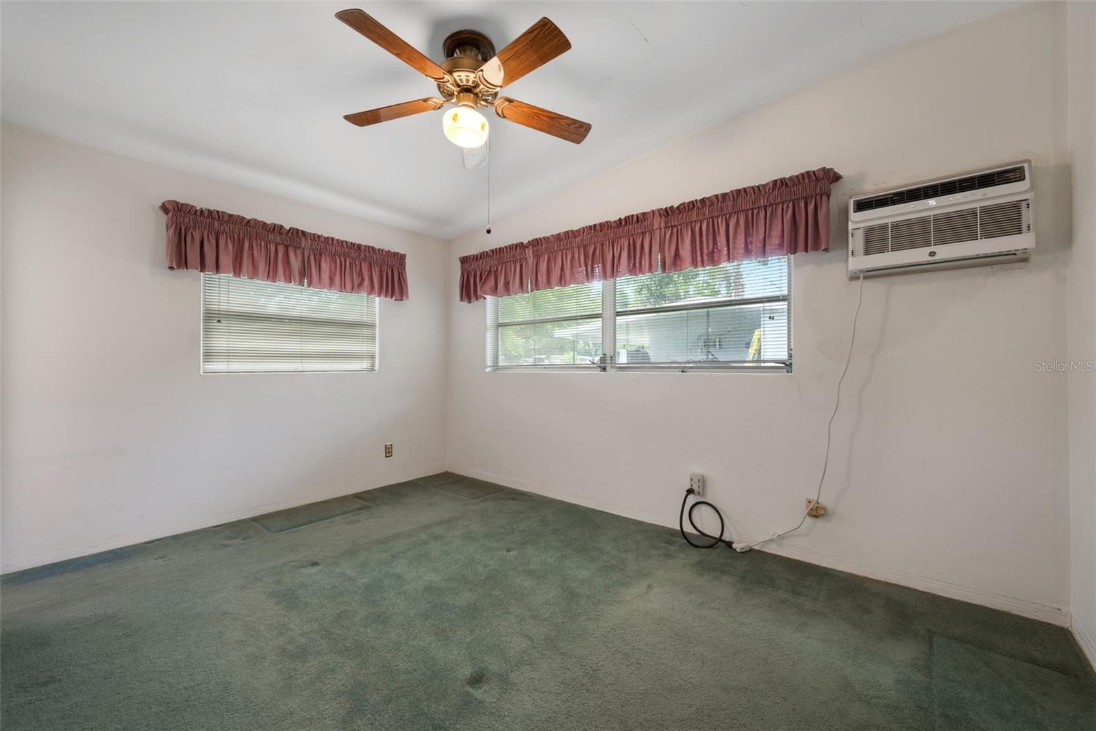 Image 15 of 21 For 209 Wilmer Avenue
