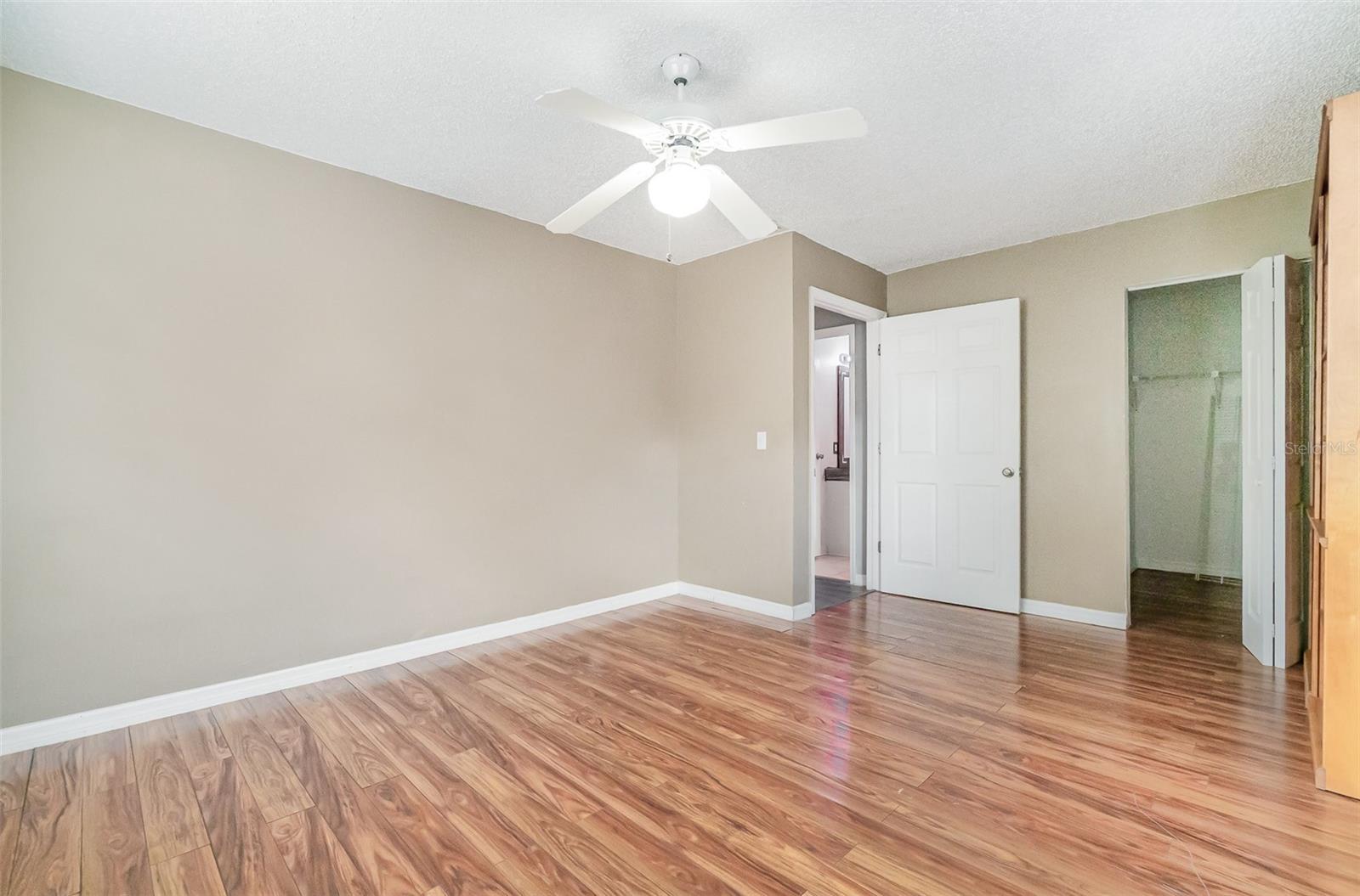 Image 8 of 15 For 1422 Russell Avenue