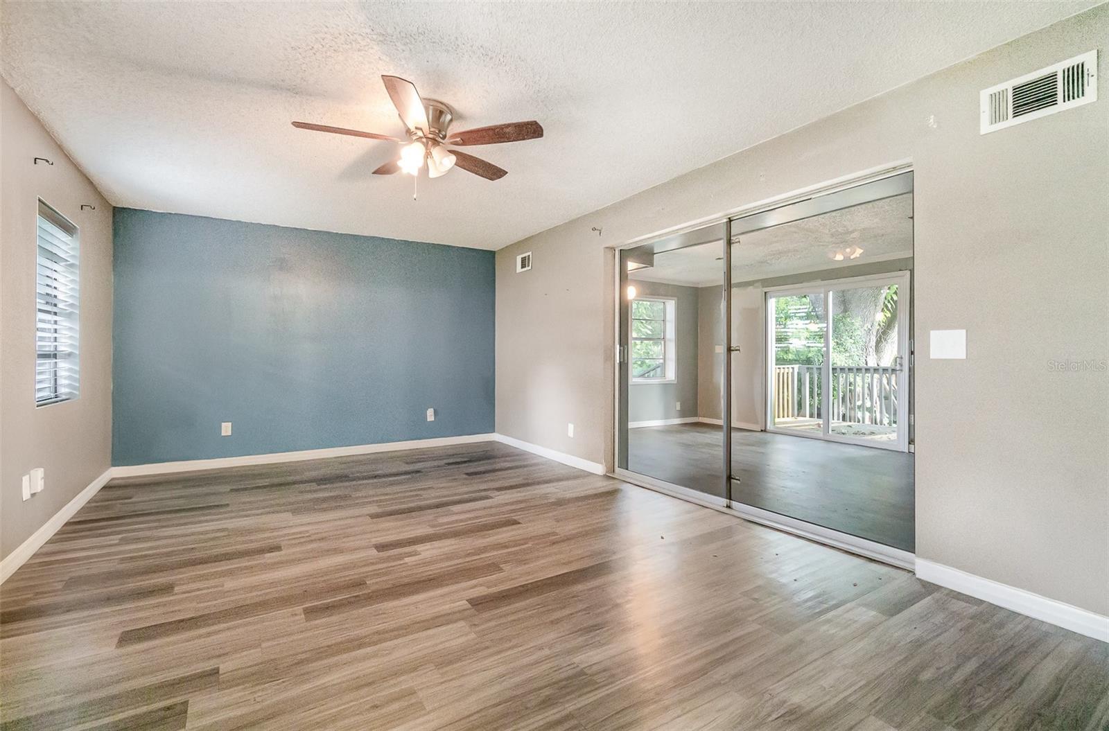 Image 9 of 15 For 1422 Russell Avenue