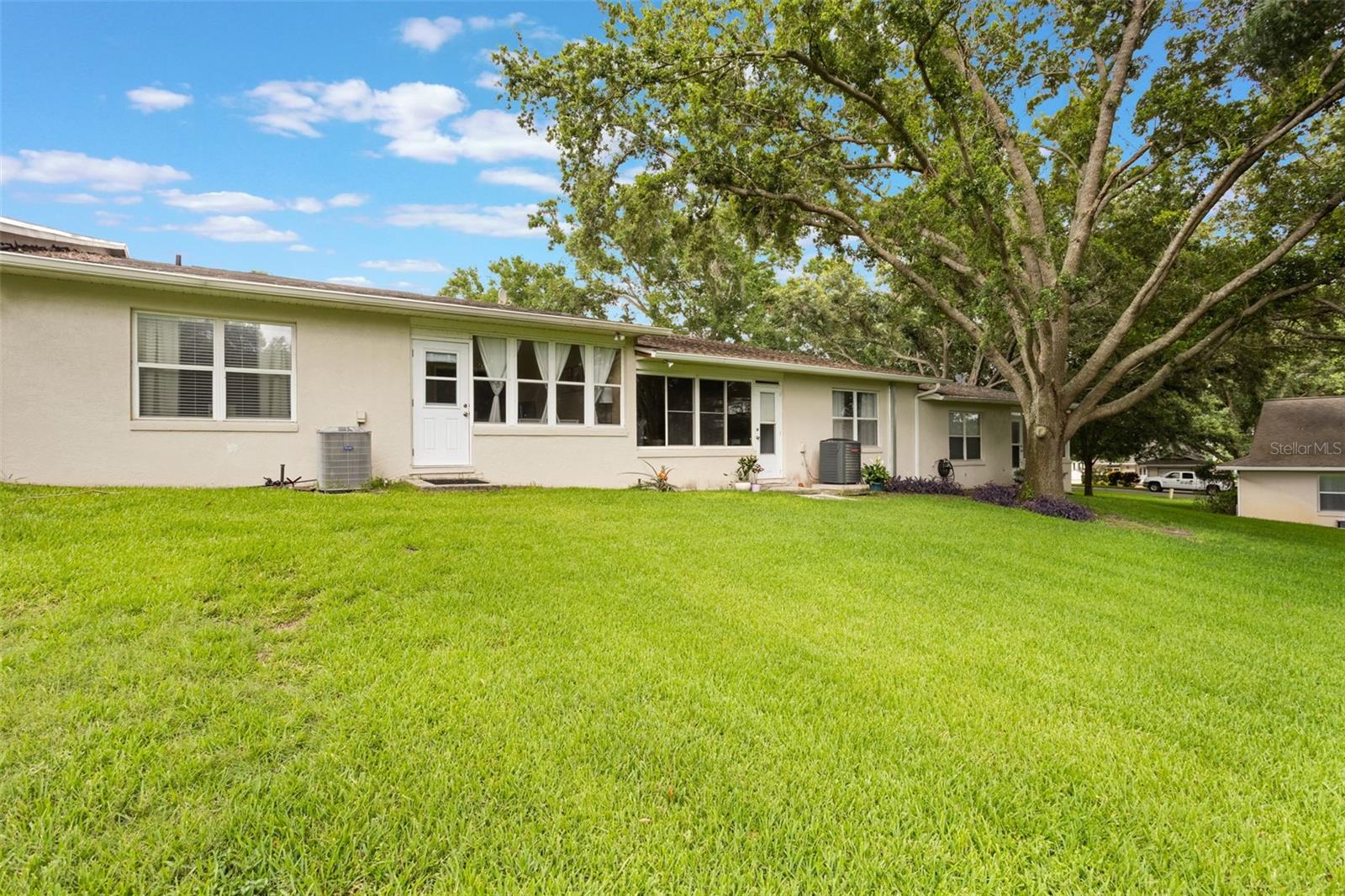 Image 26 of 37 For 8932 Village Green Boulevard 0