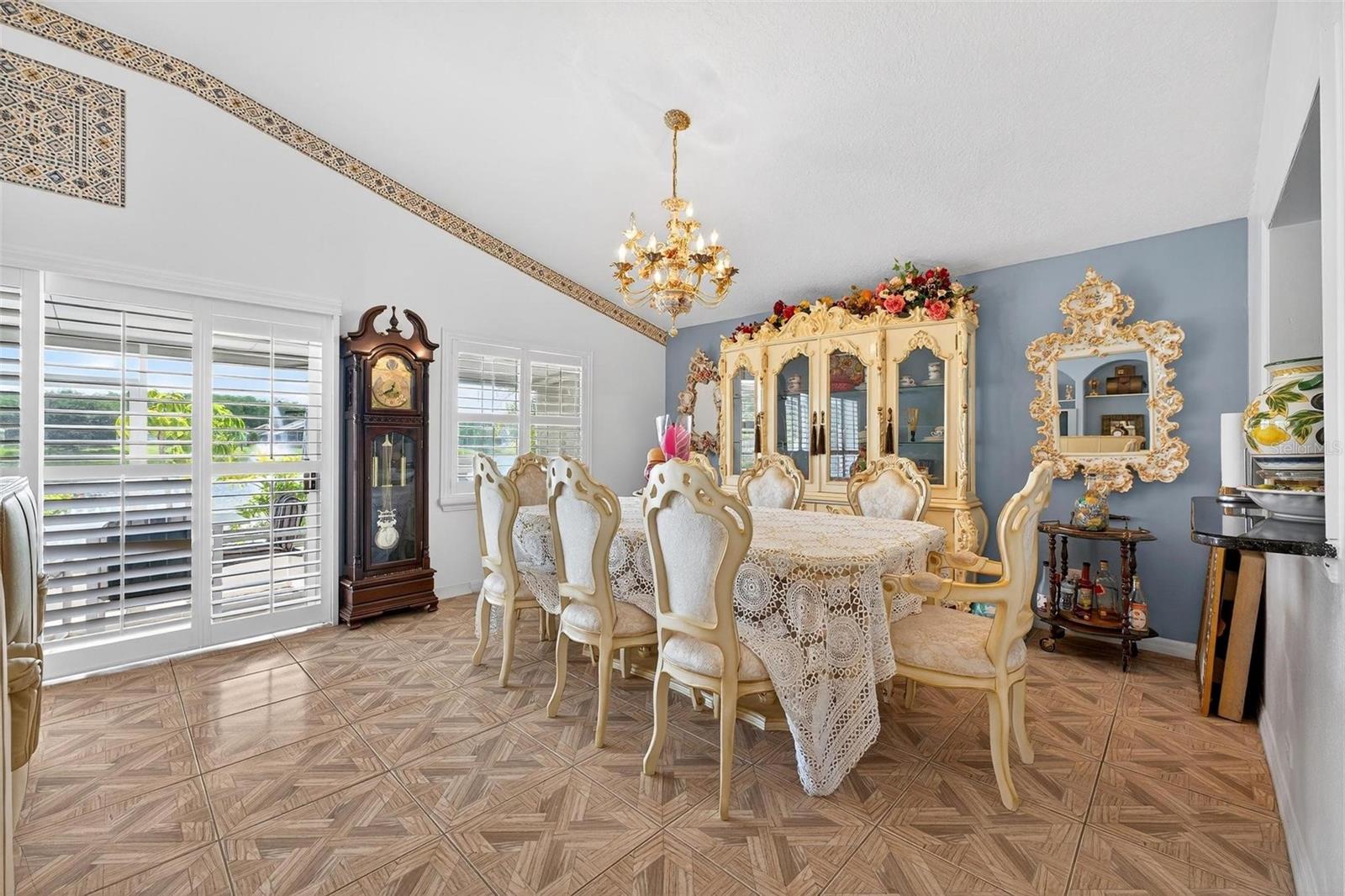 Image 10 of 41 For 2076 Shannon Lakes Blvd