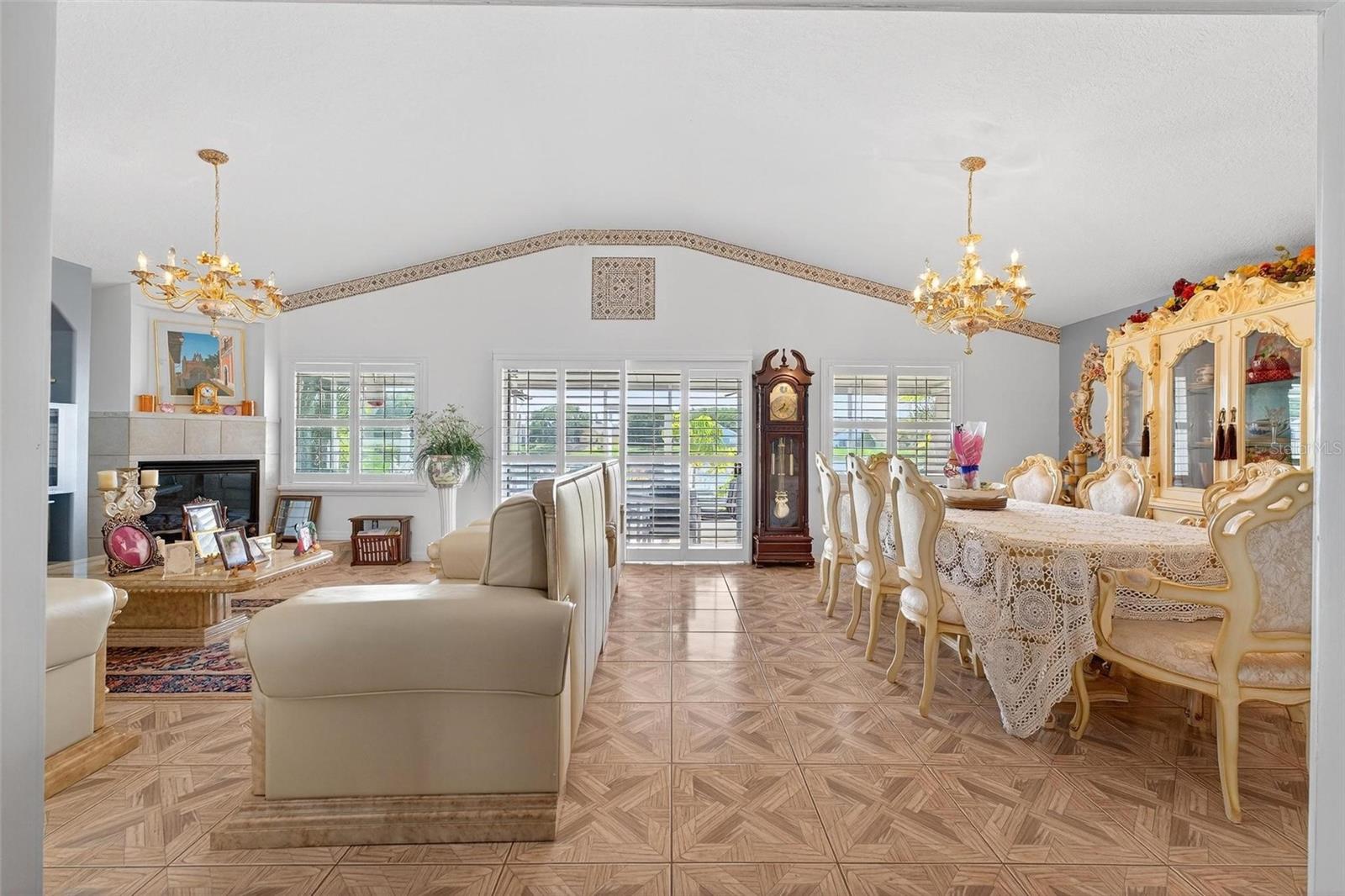 Image 11 of 41 For 2076 Shannon Lakes Blvd