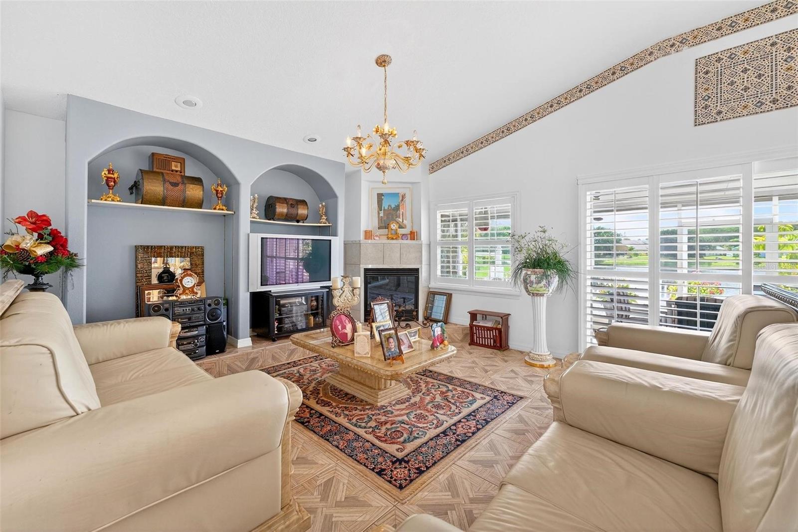 Image 13 of 41 For 2076 Shannon Lakes Blvd