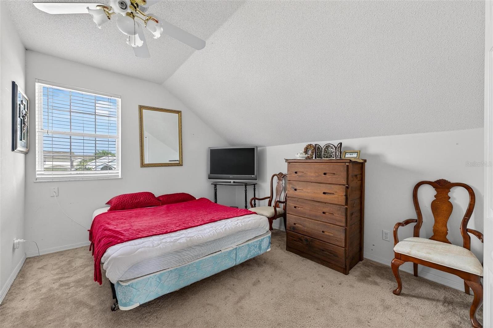 Image 26 of 41 For 2076 Shannon Lakes Blvd
