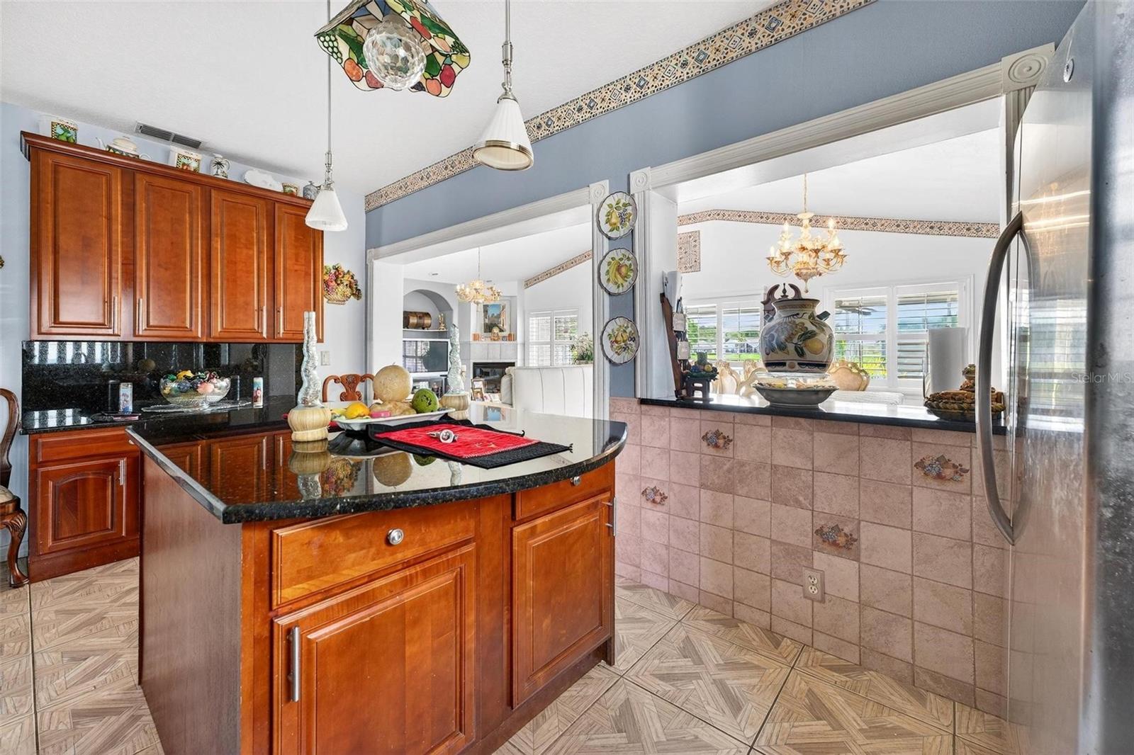 Image 9 of 41 For 2076 Shannon Lakes Blvd