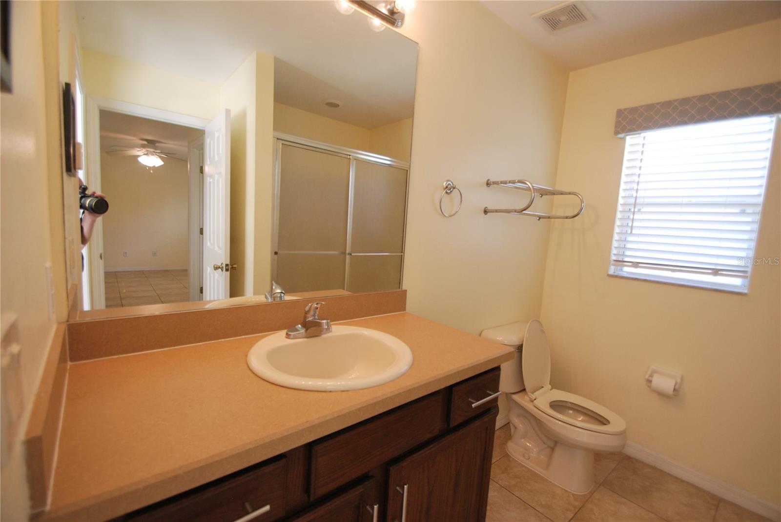 Image 11 of 23 For 217 Robin Road