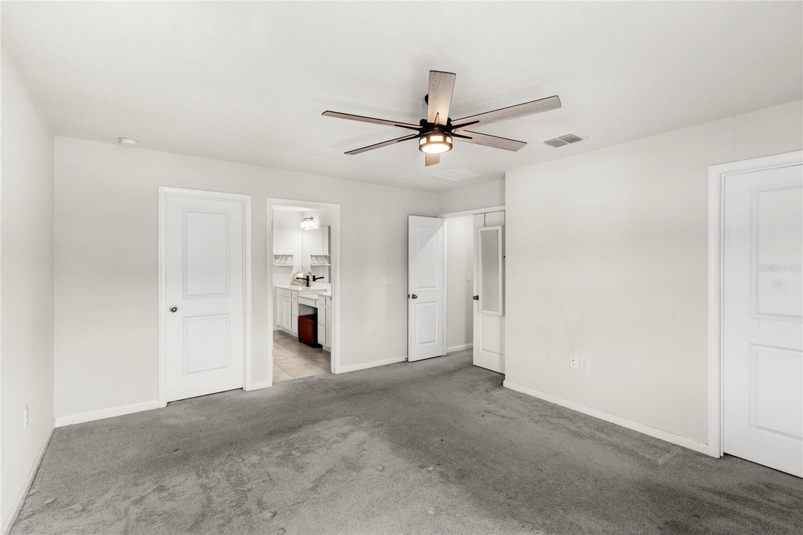 Image 17 of 52 For 4301 Creek Bank Drive