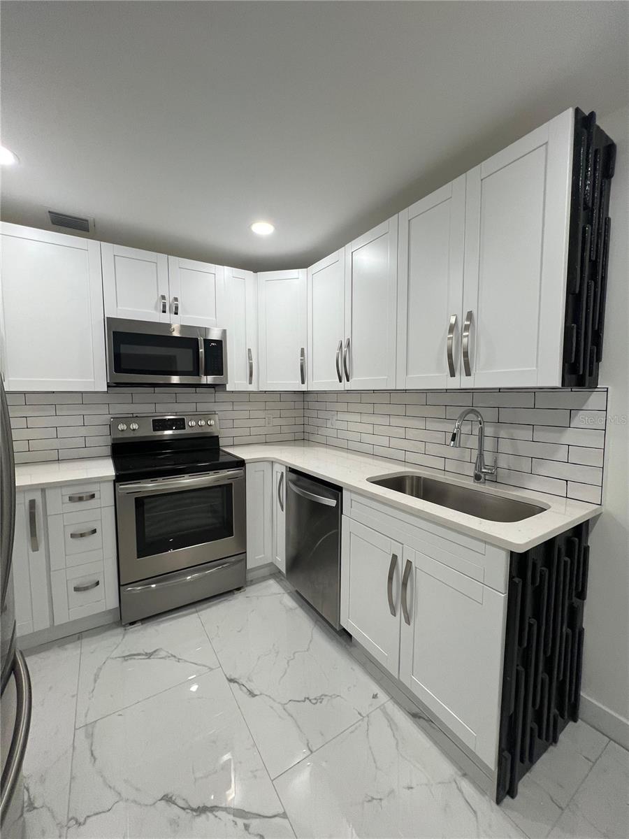 Image 31 of 55 For 1732 6th Street