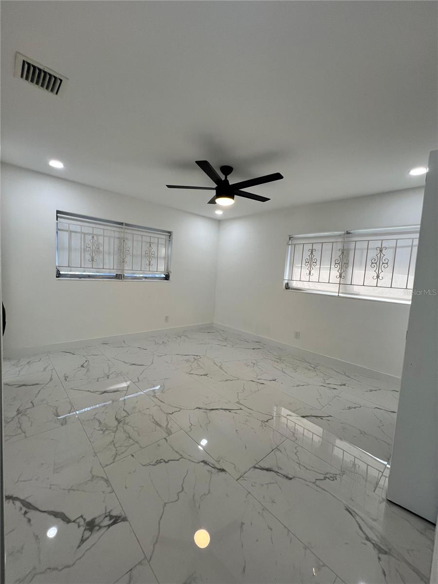 Image 41 of 55 For 1732 6th Street
