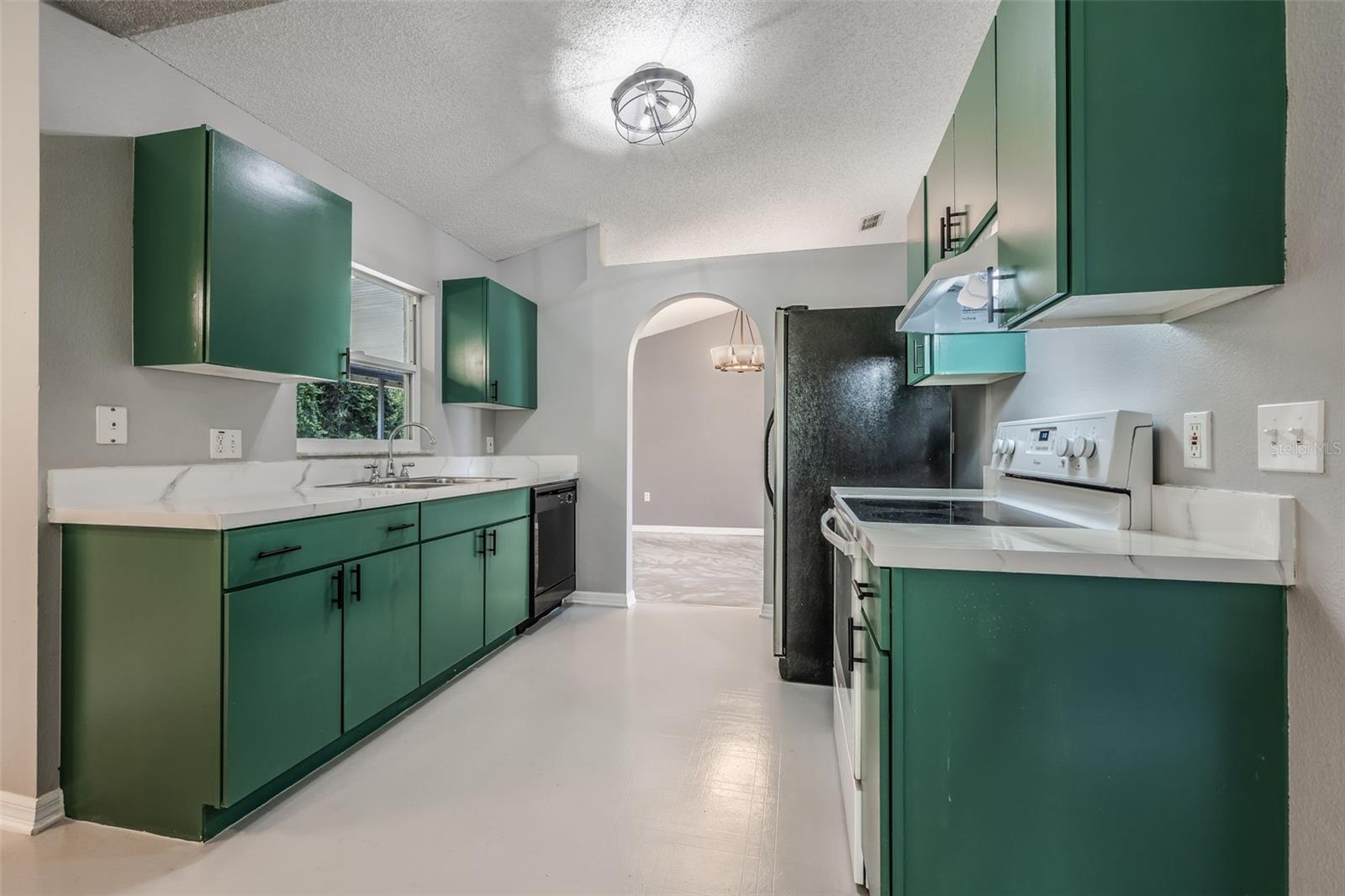 Image 12 of 59 For 10675 Fairhaven Way