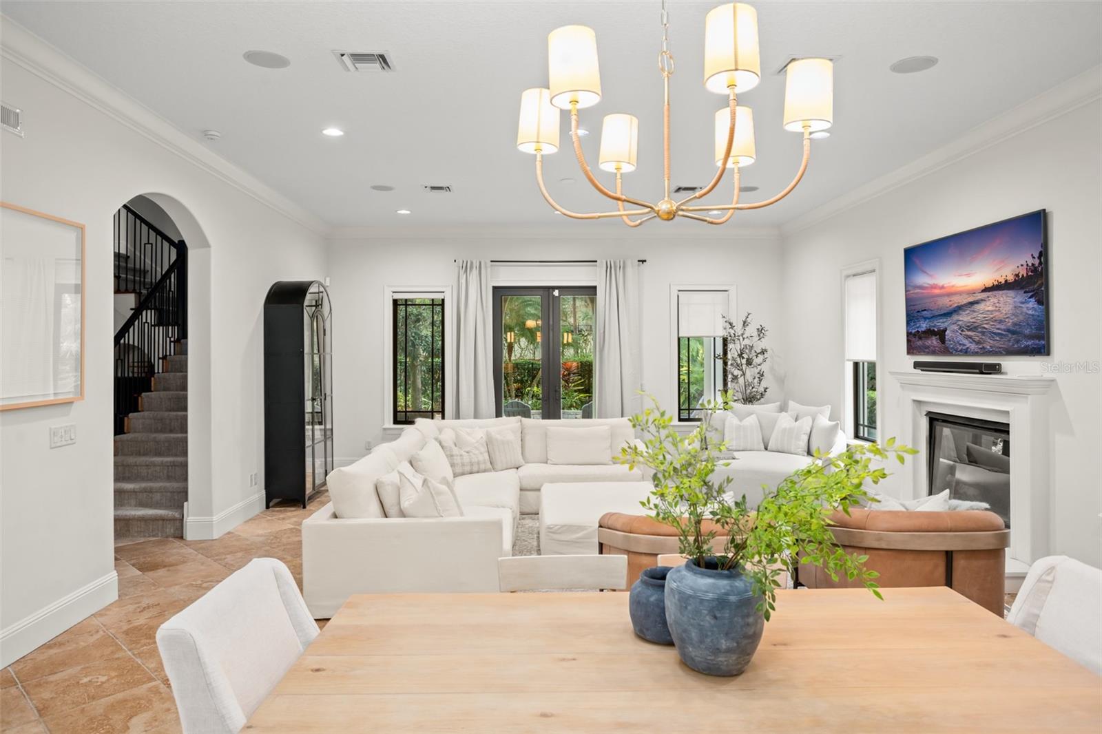 Image 17 of 55 For 9809 Covent Garden Drive