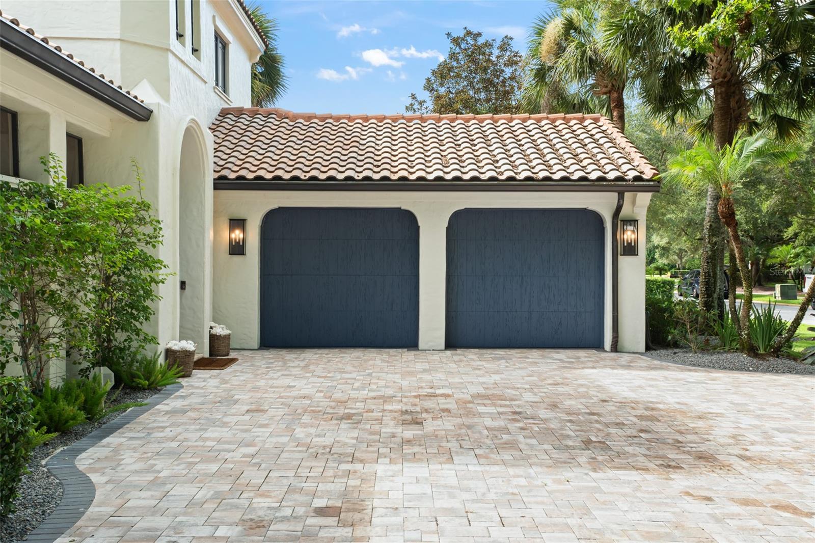 Image 3 of 55 For 9809 Covent Garden Drive