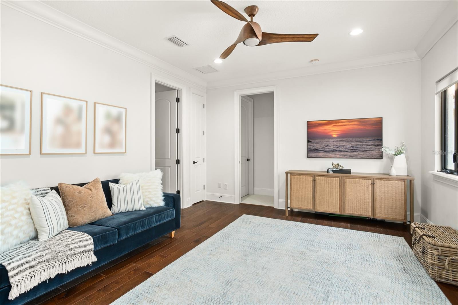 Image 39 of 55 For 9809 Covent Garden Drive