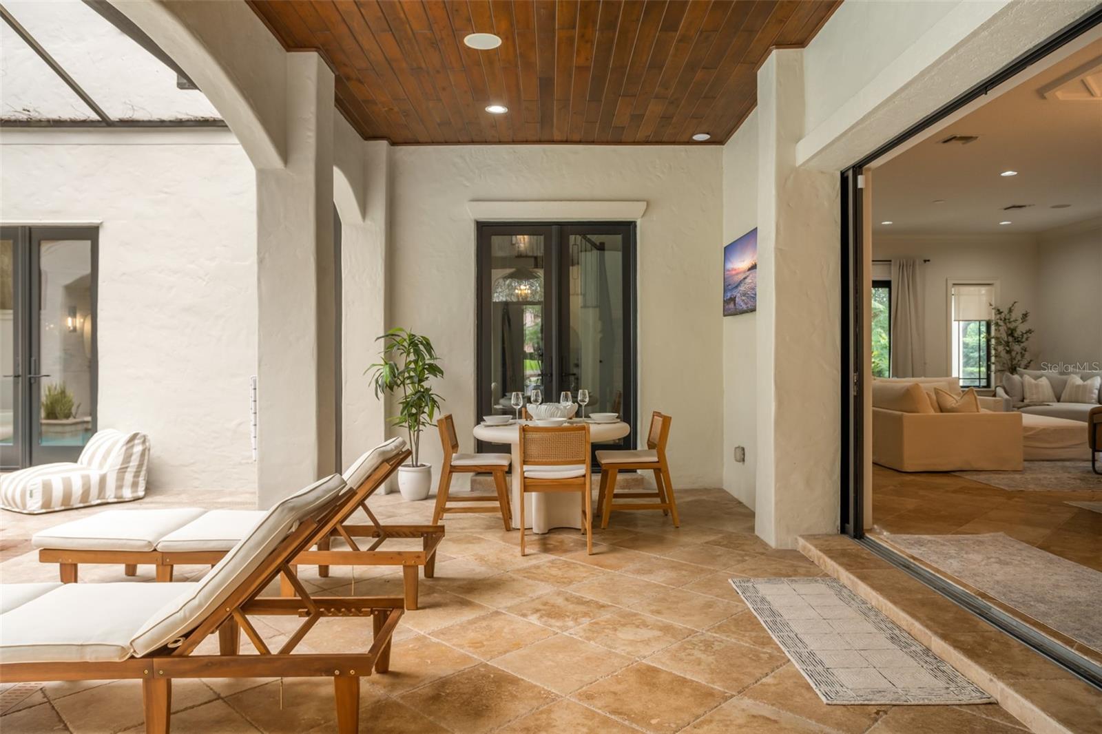 Image 6 of 55 For 9809 Covent Garden Drive