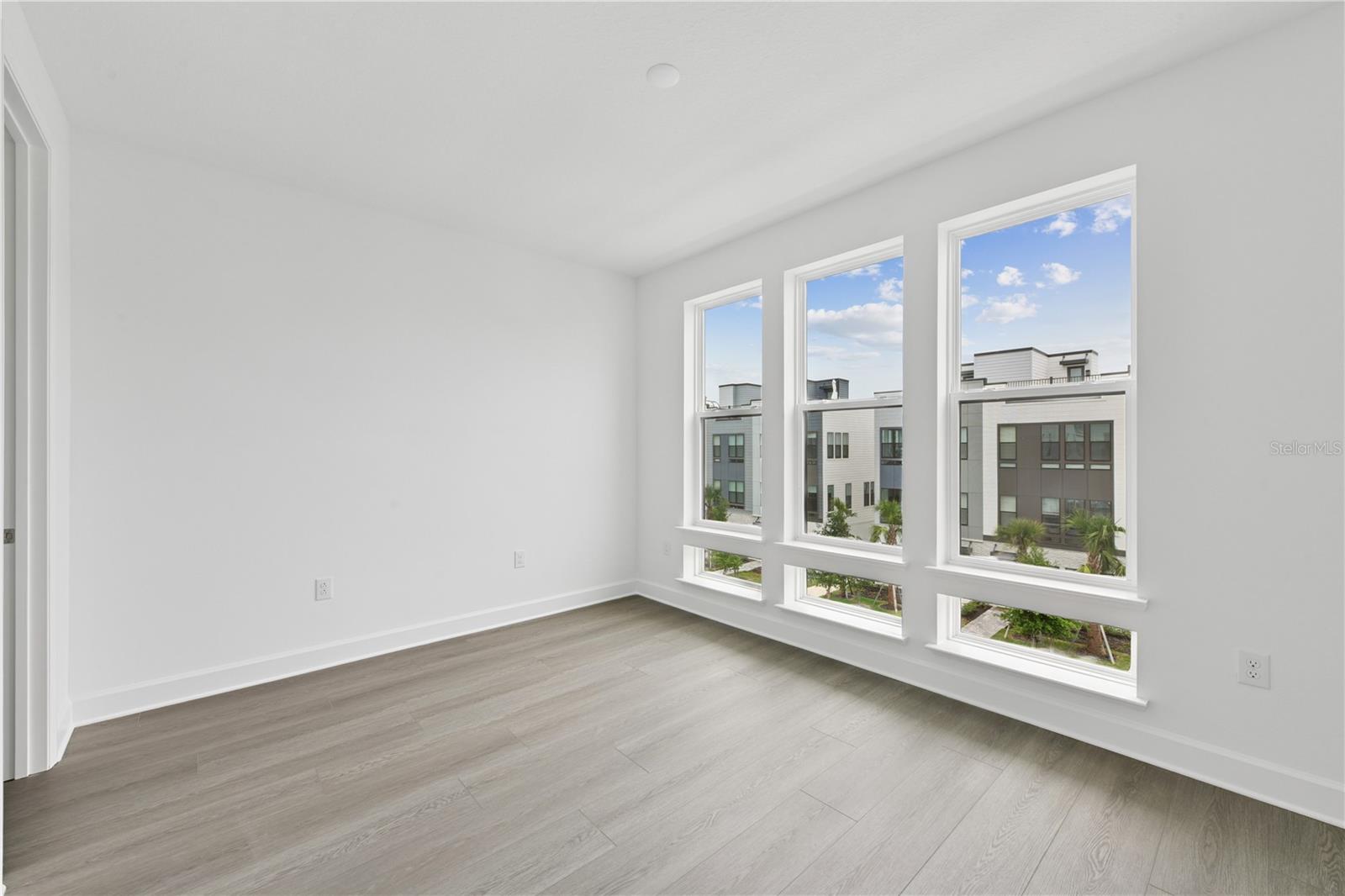 Image 10 of 29 For 2290 Brix Streets