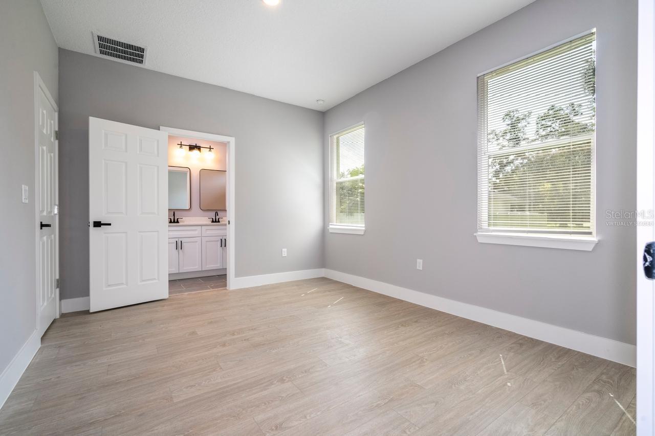 Image 12 of 15 For 4409 Gore Avenue