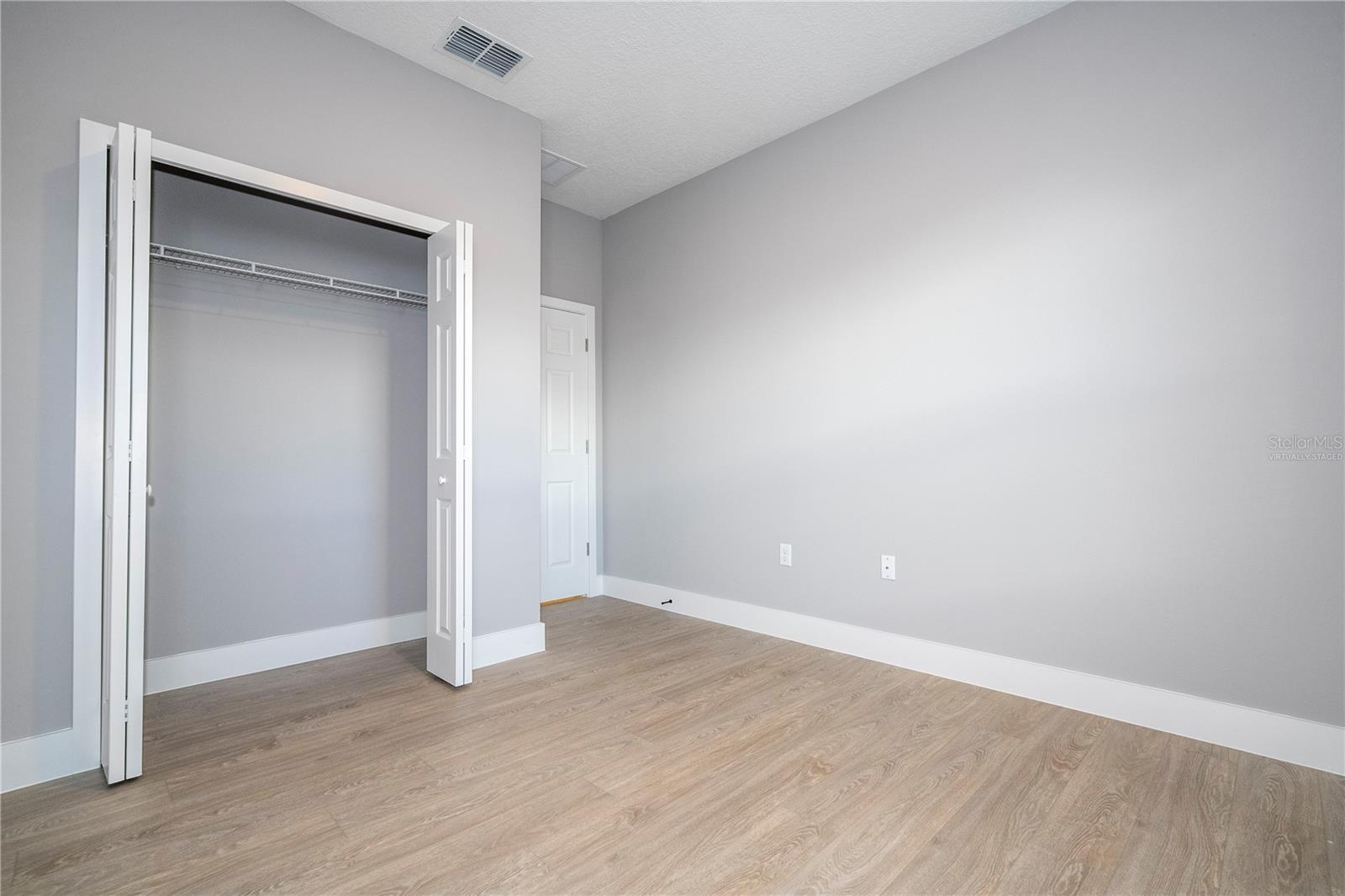 Image 7 of 15 For 4409 Gore Avenue