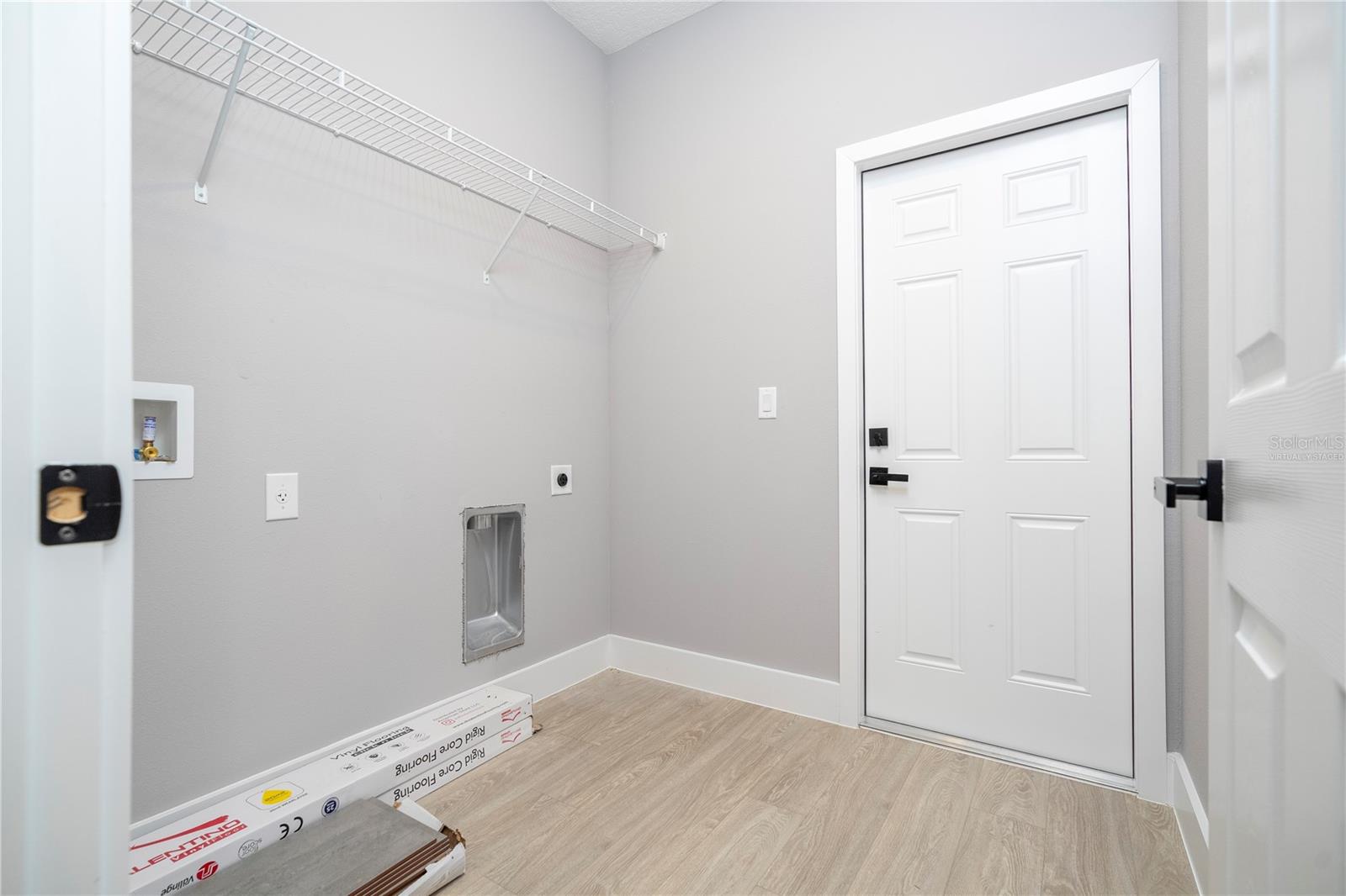 Image 8 of 15 For 4409 Gore Avenue