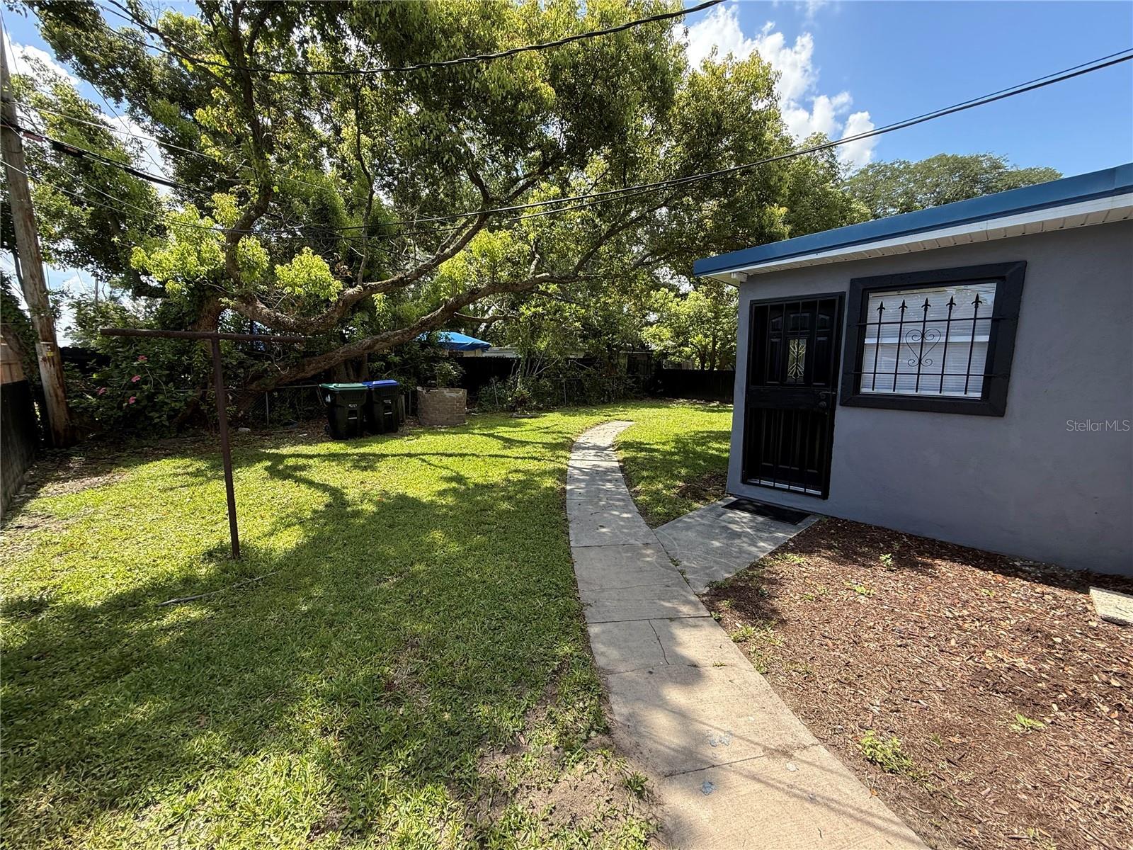 Image 18 of 22 For 7709 Ravenna Ave