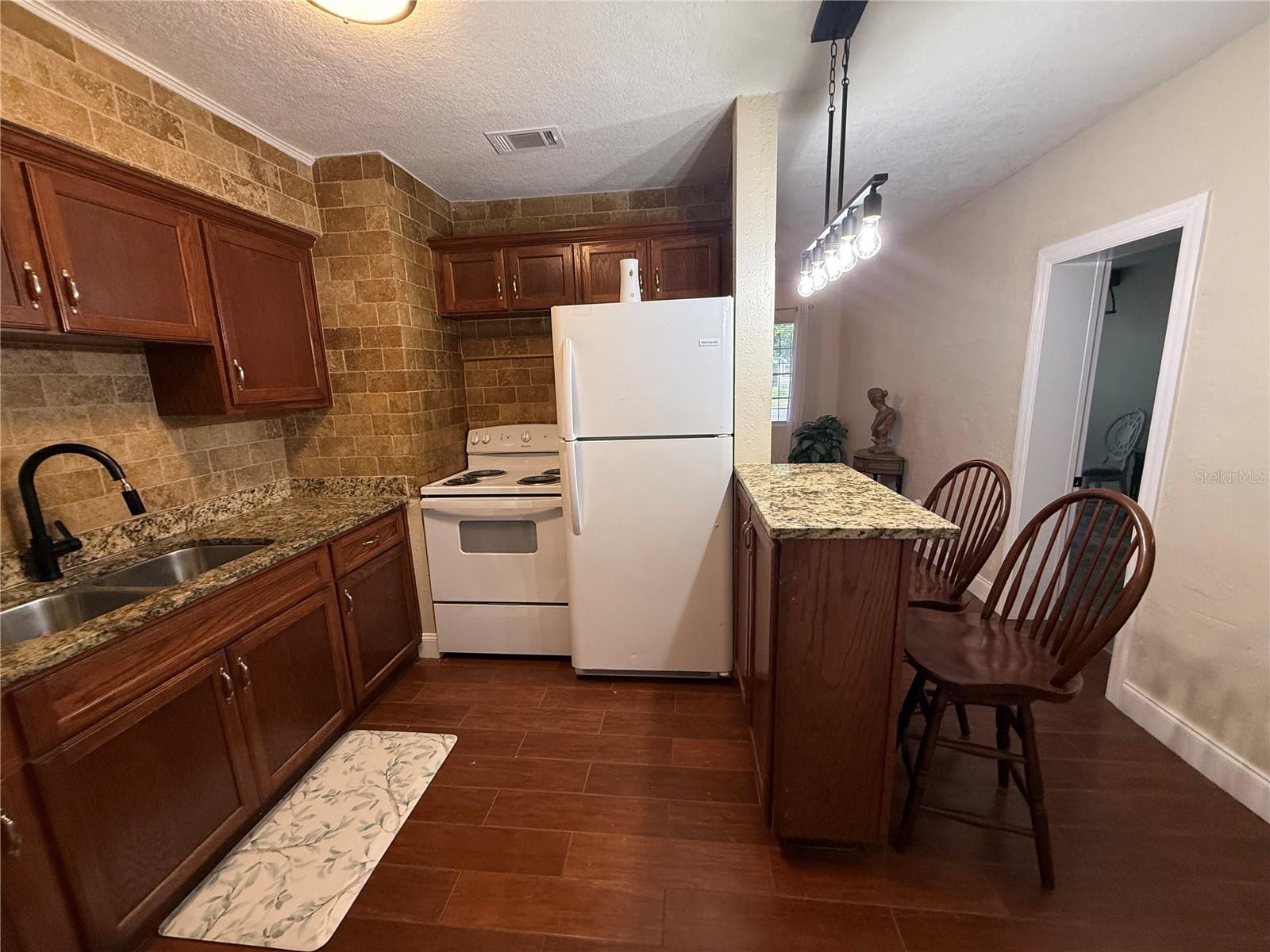 Image 7 of 22 For 7709 Ravenna Ave