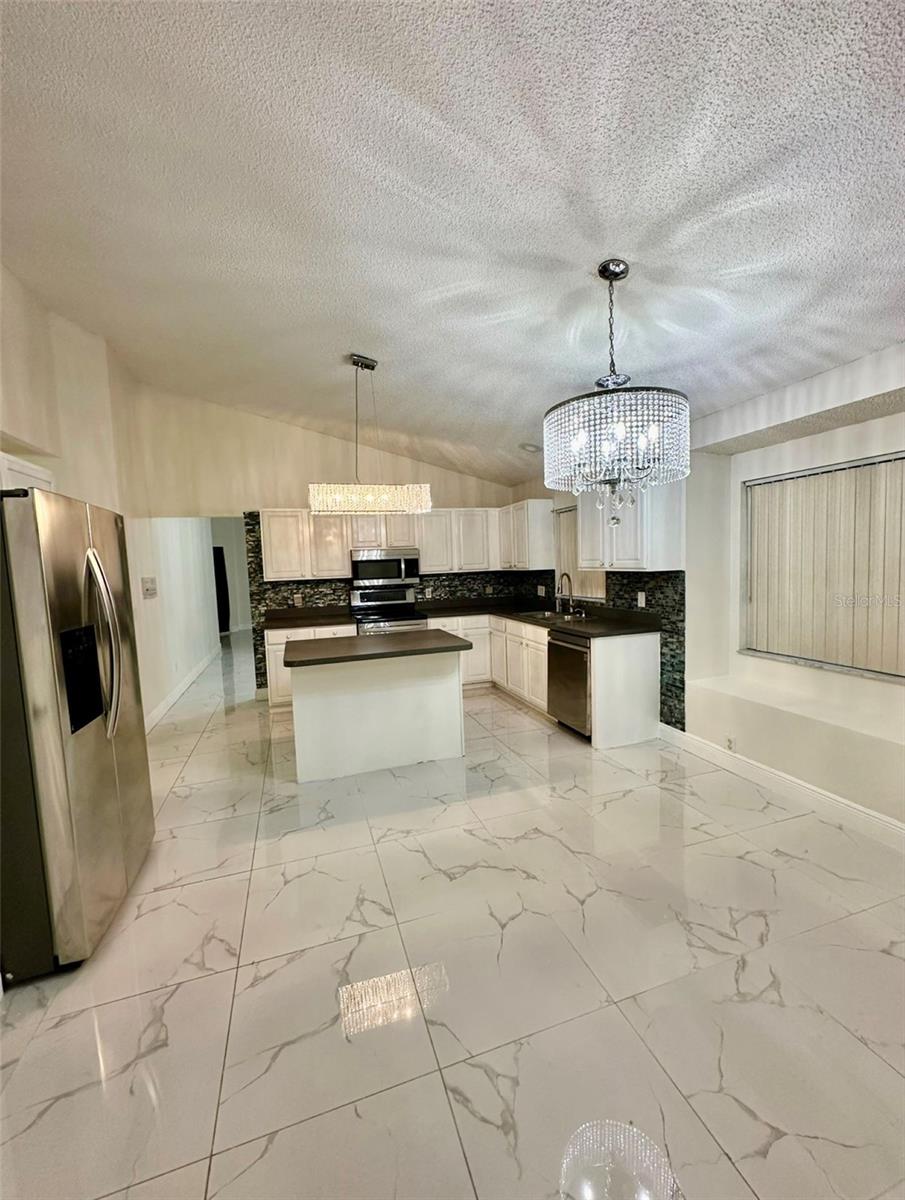 Image 2 of 10 For 12526 Ringwood Avenue